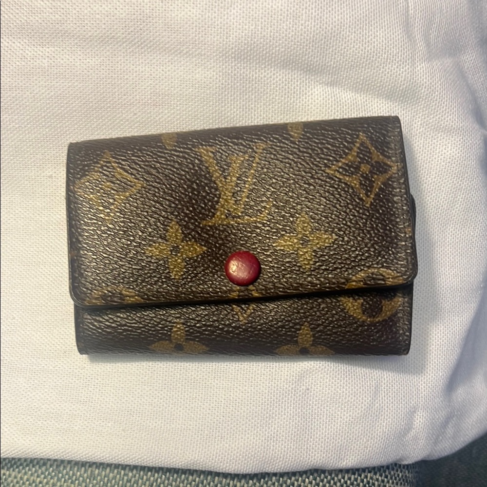 Louis Vuitton Brown Monogram key holder. Pre- loved